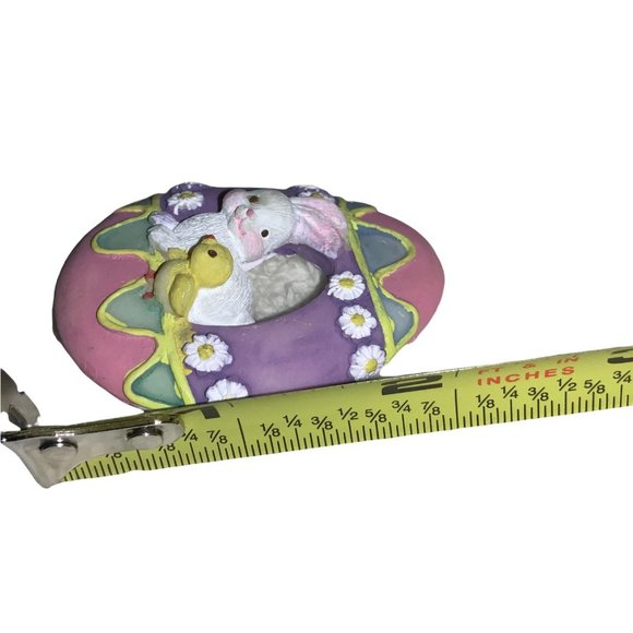 EASTER EGG PIN BROOCH WHITE BUNNY RABBIT CHICK Decorated Spring Flowers - Picture 8 of 9